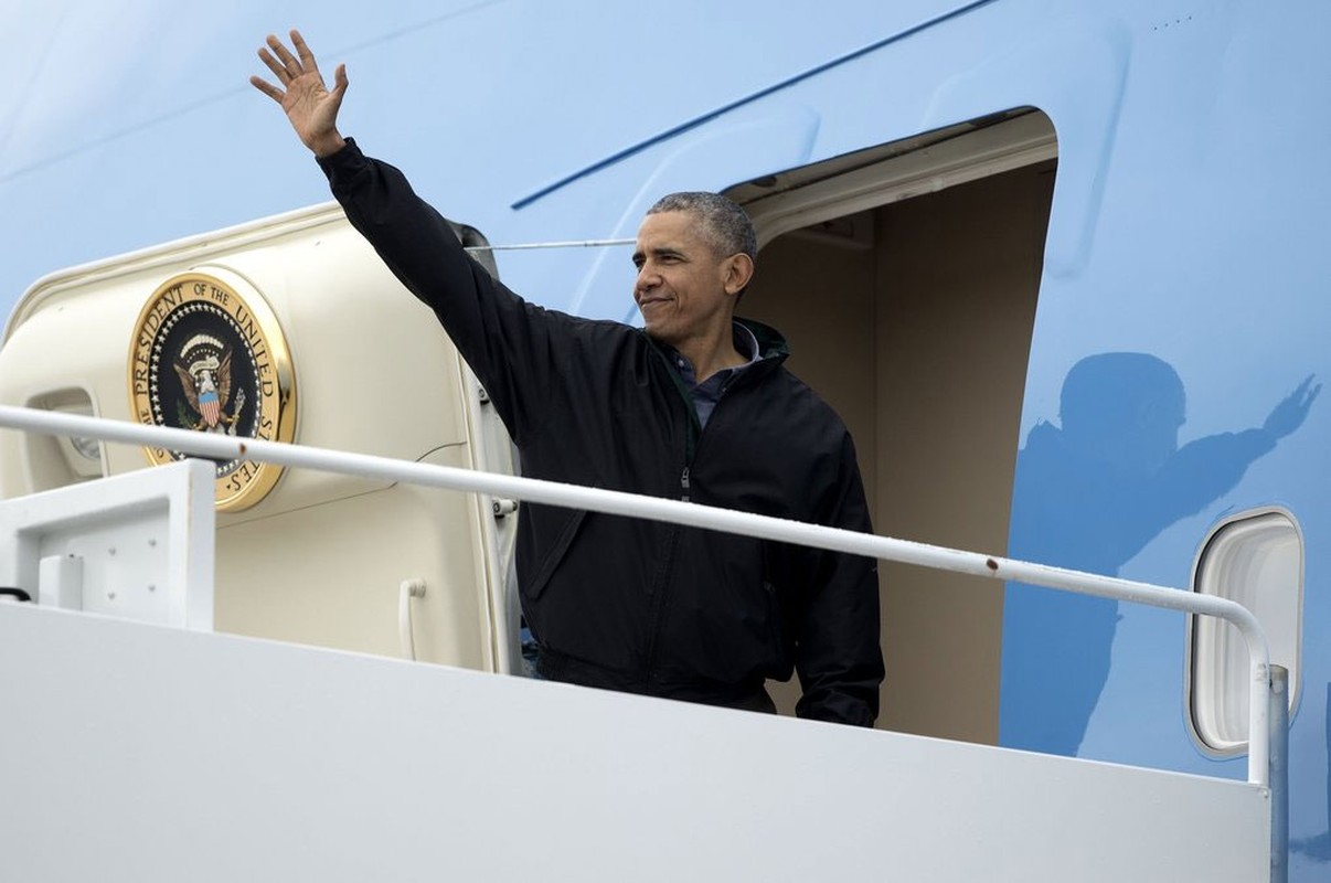 Anh Tong thong Obama len duong sang tham Viet Nam-Hinh-6